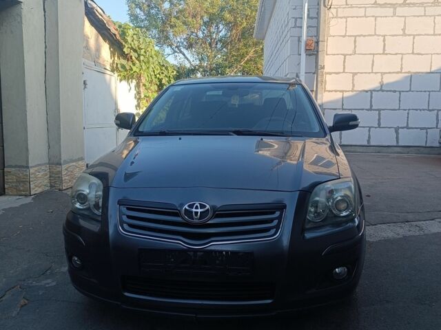 Серый Тойота Авенсис, объемом двигателя 0 л и пробегом 264 тыс. км за 6300 $, фото 1 на Automoto.ua