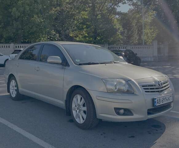 Серый Тойота Авенсис, объемом двигателя 1.79 л и пробегом 239 тыс. км за 6800 $, фото 1 на Automoto.ua