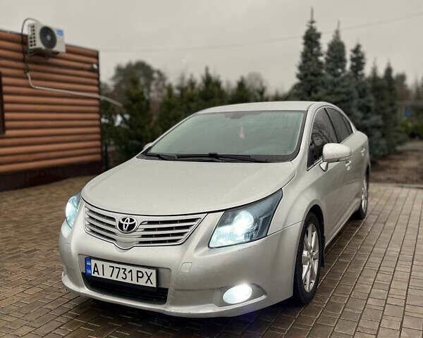 Серый Тойота Авенсис, объемом двигателя 1.99 л и пробегом 243 тыс. км за 7900 $, фото 1 на Automoto.ua