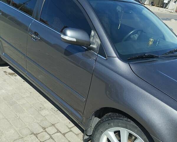 Сірий Тойота Авенсіс, об'ємом двигуна 2 л та пробігом 296 тис. км за 8300 $, фото 1 на Automoto.ua