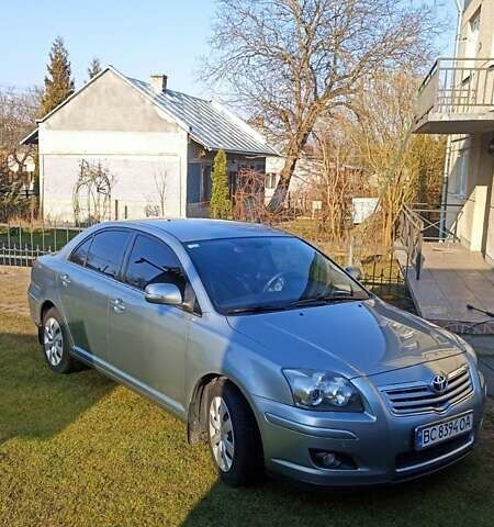 Серый Тойота Авенсис, объемом двигателя 1.79 л и пробегом 230 тыс. км за 6300 $, фото 1 на Automoto.ua