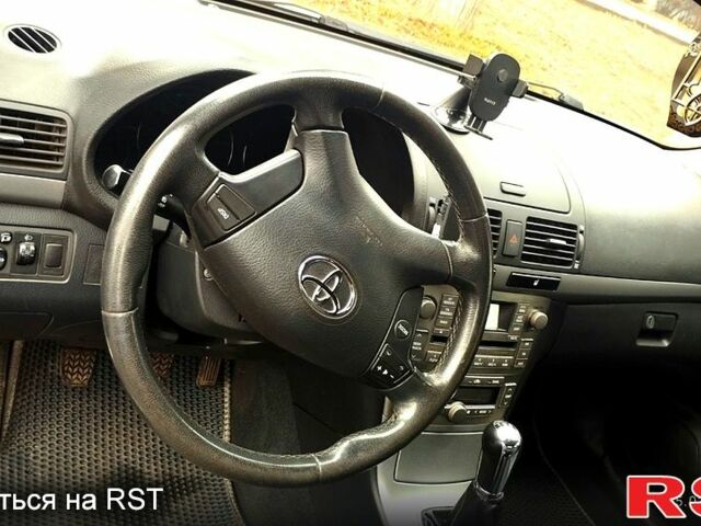 Сірий Тойота Авенсіс, об'ємом двигуна 1.8 л та пробігом 230 тис. км за 6850 $, фото 1 на Automoto.ua