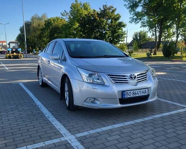 Серый Тойота Авенсис, объемом двигателя 2 л и пробегом 230 тыс. км за 8999 $, фото 1 на Automoto.ua