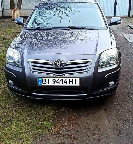 Сірий Тойота Авенсіс, об'ємом двигуна 1.8 л та пробігом 200 тис. км за 9300 $, фото 1 на Automoto.ua