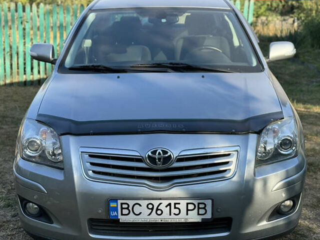 Серый Тойота Авенсис, объемом двигателя 1.79 л и пробегом 225 тыс. км за 7500 $, фото 1 на Automoto.ua