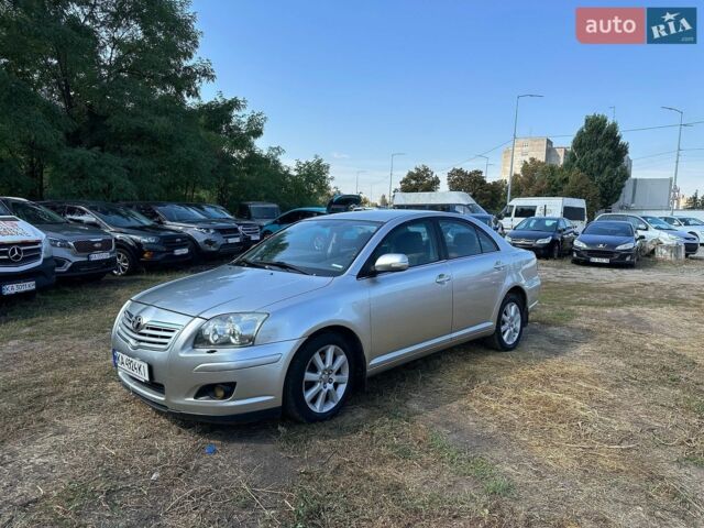 Серый Тойота Авенсис, объемом двигателя 2 л и пробегом 270 тыс. км за 4750 $, фото 1 на Automoto.ua