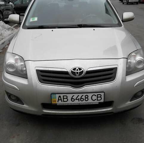 Серый Тойота Авенсис, объемом двигателя 1.8 л и пробегом 180 тыс. км за 6200 $, фото 1 на Automoto.ua