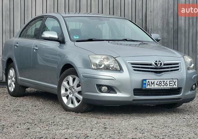 Серый Тойота Авенсис, объемом двигателя 1.79 л и пробегом 182 тыс. км за 8000 $, фото 1 на Automoto.ua