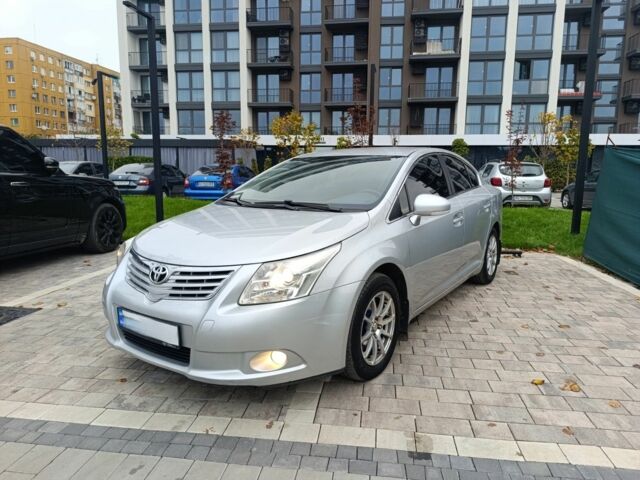 Серый Тойота Авенсис, объемом двигателя 1.8 л и пробегом 228 тыс. км за 6999 $, фото 1 на Automoto.ua