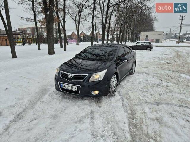 Серый Тойота Авенсис, объемом двигателя 1.99 л и пробегом 240 тыс. км за 9200 $, фото 1 на Automoto.ua