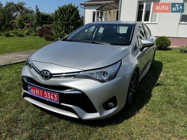 Сірий Тойота Авенсіс, об'ємом двигуна 2 л та пробігом 207 тис. км за 13800 $, фото 1 на Automoto.ua