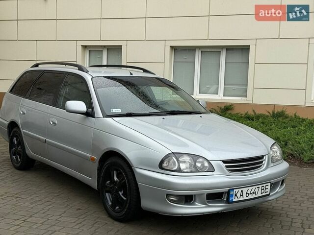 Серый Тойота Авенсис, объемом двигателя 2 л и пробегом 236 тыс. км за 3550 $, фото 1 на Automoto.ua