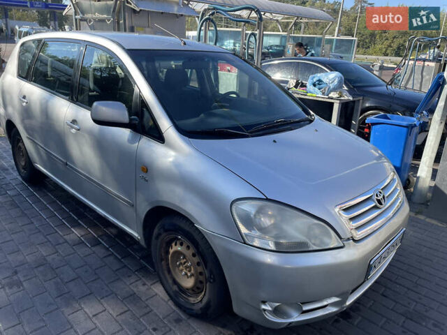 Сірий Тойота Авенсіс, об'ємом двигуна 2 л та пробігом 350 тис. км за 4200 $, фото 1 на Automoto.ua