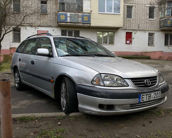 Серый Тойота Авенсис, объемом двигателя 2 л и пробегом 432 тыс. км за 1600 $, фото 1 на Automoto.ua