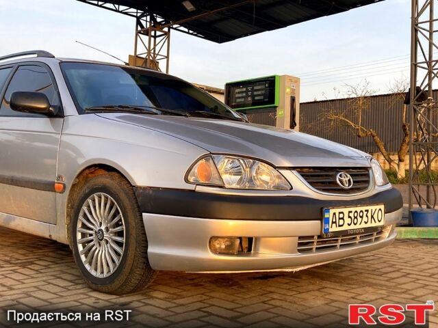 Серый Тойота Авенсис, объемом двигателя 2 л и пробегом 324 тыс. км за 3800 $, фото 1 на Automoto.ua