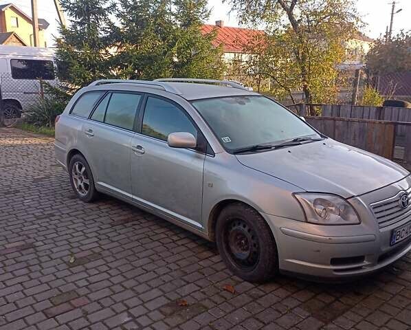 Серый Тойота Авенсис, объемом двигателя 2.01 л и пробегом 440 тыс. км за 3900 $, фото 1 на Automoto.ua