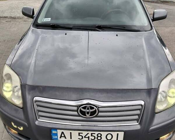 Серый Тойота Авенсис, объемом двигателя 2 л и пробегом 373 тыс. км за 6999 $, фото 1 на Automoto.ua