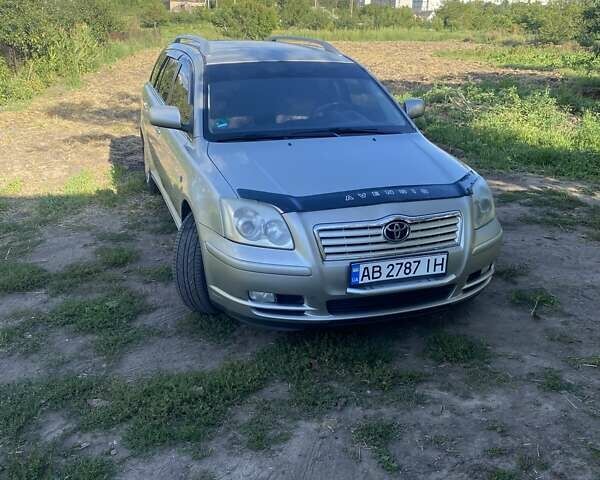 Серый Тойота Авенсис, объемом двигателя 1.8 л и пробегом 300 тыс. км за 6200 $, фото 1 на Automoto.ua