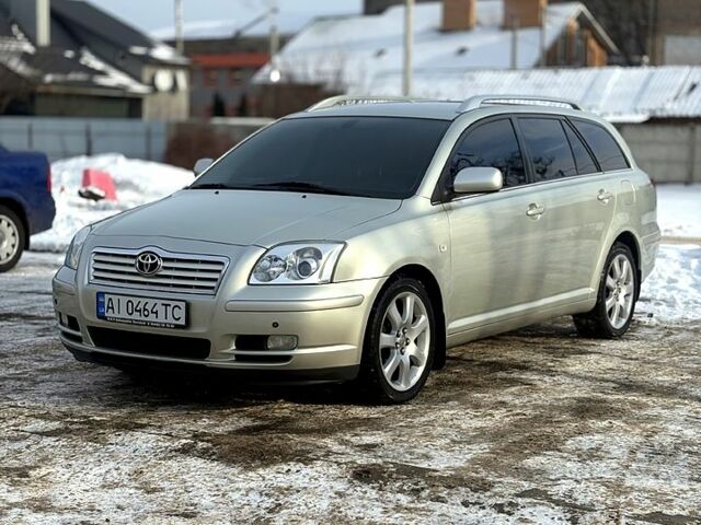 Серый Тойота Авенсис, объемом двигателя 2.4 л и пробегом 220 тыс. км за 5850 $, фото 1 на Automoto.ua