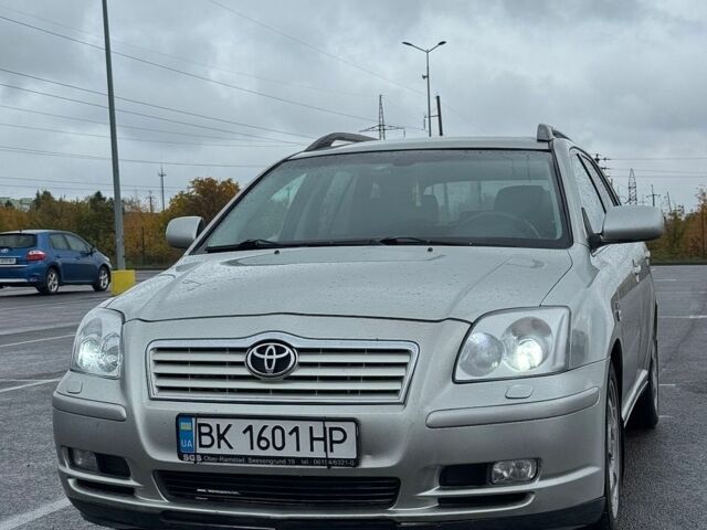Серый Тойота Авенсис, объемом двигателя 2 л и пробегом 292 тыс. км за 4499 $, фото 1 на Automoto.ua