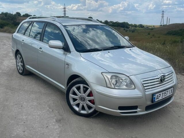 Серый Тойота Авенсис, объемом двигателя 2 л и пробегом 255 тыс. км за 5300 $, фото 1 на Automoto.ua