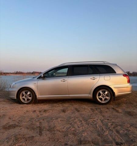 Серый Тойота Авенсис, объемом двигателя 2 л и пробегом 287 тыс. км за 5000 $, фото 1 на Automoto.ua