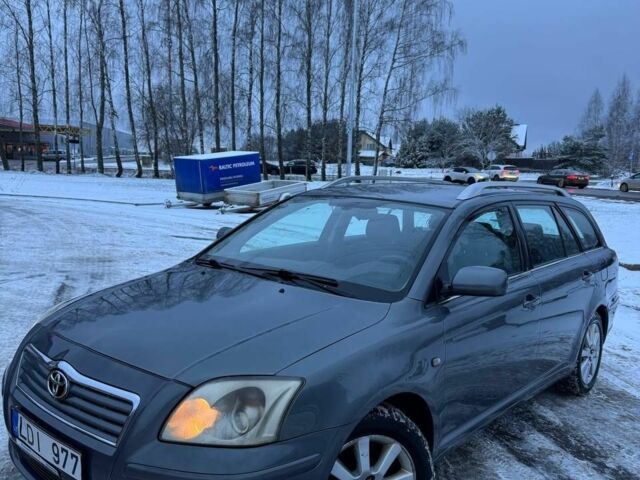 Серый Тойота Авенсис, объемом двигателя 2 л и пробегом 270 тыс. км за 2200 $, фото 1 на Automoto.ua