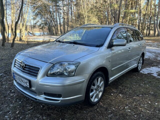 Серый Тойота Авенсис, объемом двигателя 1.8 л и пробегом 243 тыс. км за 4600 $, фото 1 на Automoto.ua