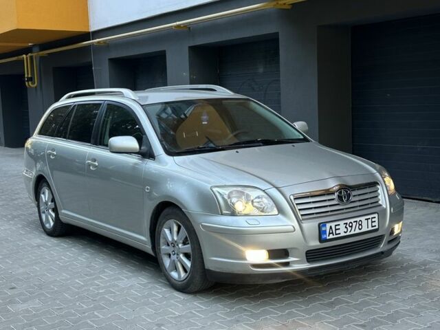 Серый Тойота Авенсис, объемом двигателя 1.8 л и пробегом 250 тыс. км за 4266 $, фото 1 на Automoto.ua