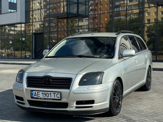 Серый Тойота Авенсис, объемом двигателя 2 л и пробегом 372 тыс. км за 4099 $, фото 1 на Automoto.ua
