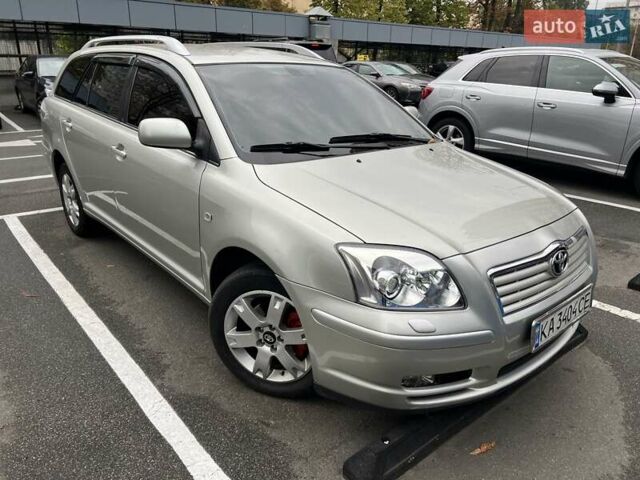 Серый Тойота Авенсис, объемом двигателя 1.8 л и пробегом 270 тыс. км за 5400 $, фото 1 на Automoto.ua