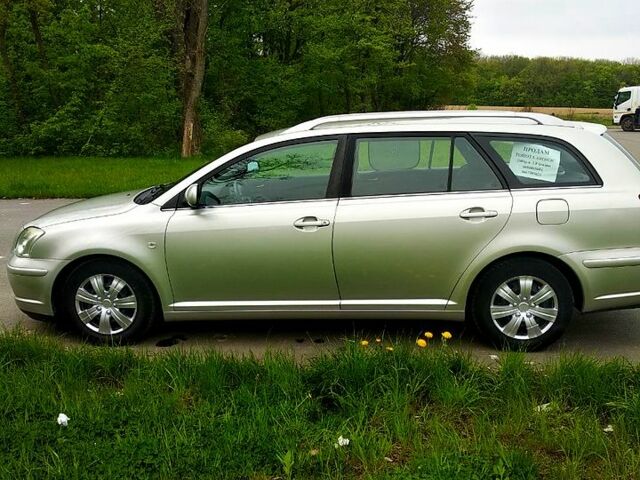 Серый Тойота Авенсис, объемом двигателя 1.8 л и пробегом 325 тыс. км за 4900 $, фото 1 на Automoto.ua