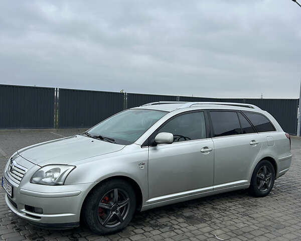 Сірий Тойота Авенсіс, об'ємом двигуна 2 л та пробігом 258 тис. км за 4950 $, фото 1 на Automoto.ua