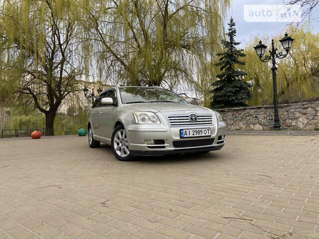 Серый Тойота Авенсис, объемом двигателя 2 л и пробегом 340 тыс. км за 3955 $, фото 1 на Automoto.ua