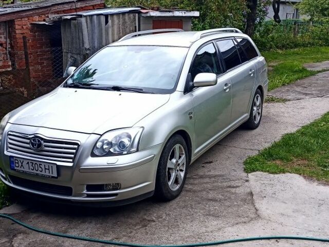 Серый Тойота Авенсис, объемом двигателя 2 л и пробегом 319 тыс. км за 5200 $, фото 1 на Automoto.ua