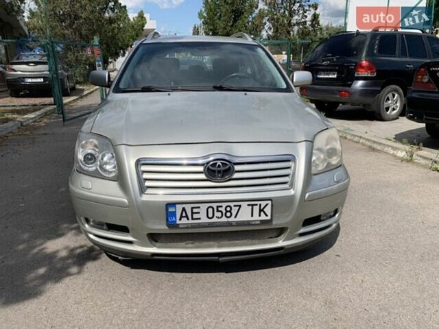 Серый Тойота Авенсис, объемом двигателя 1.79 л и пробегом 295 тыс. км за 4200 $, фото 1 на Automoto.ua