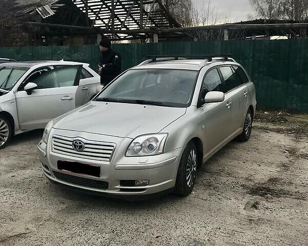 Сірий Тойота Авенсіс, об'ємом двигуна 2 л та пробігом 225 тис. км за 7200 $, фото 1 на Automoto.ua