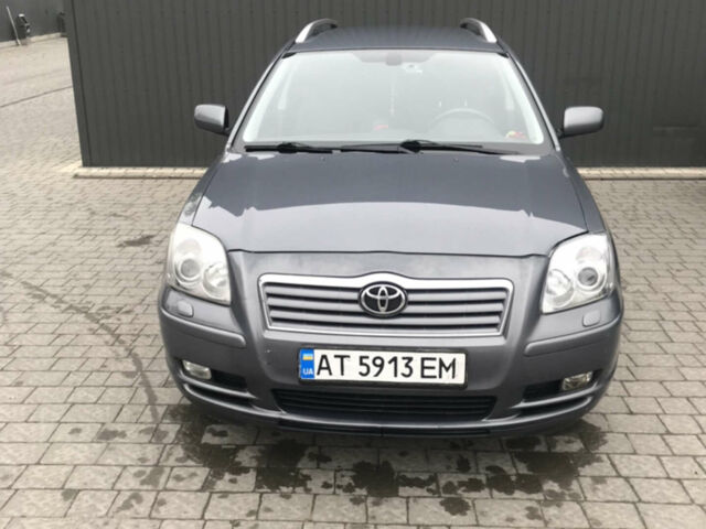 Серый Тойота Авенсис, объемом двигателя 2 л и пробегом 269 тыс. км за 5600 $, фото 1 на Automoto.ua