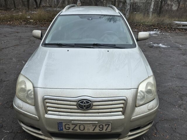 Серый Тойота Авенсис, объемом двигателя 2 л и пробегом 308 тыс. км за 2500 $, фото 1 на Automoto.ua