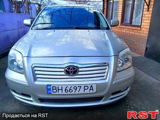 Серый Тойота Авенсис, объемом двигателя 2.2 л и пробегом 404 тыс. км за 5200 $, фото 1 на Automoto.ua