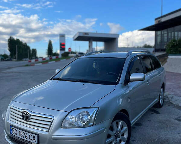 Серый Тойота Авенсис, объемом двигателя 2.01 л и пробегом 400 тыс. км за 5400 $, фото 1 на Automoto.ua