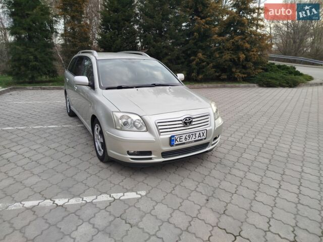 Серый Тойота Авенсис, объемом двигателя 1.79 л и пробегом 240 тыс. км за 8000 $, фото 1 на Automoto.ua