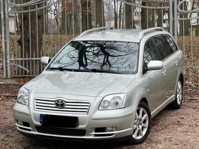 Серый Тойота Авенсис, объемом двигателя 2 л и пробегом 336 тыс. км за 2600 $, фото 1 на Automoto.ua