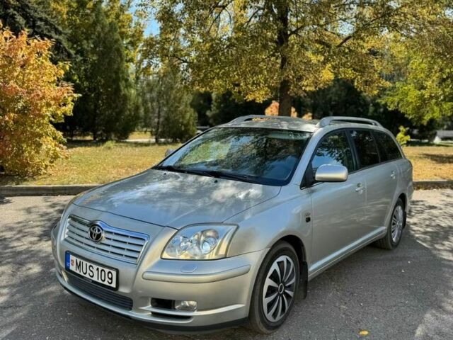 Серый Тойота Авенсис, объемом двигателя 2 л и пробегом 300 тыс. км за 2900 $, фото 1 на Automoto.ua