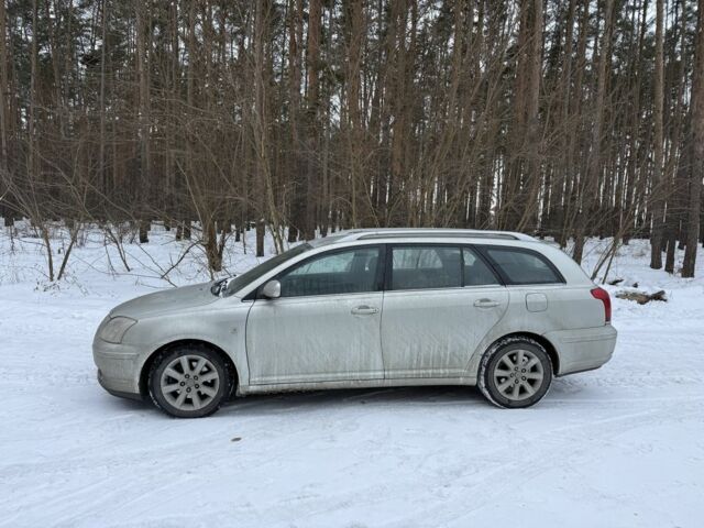 Серый Тойота Авенсис, объемом двигателя 2.2 л и пробегом 300 тыс. км за 2800 $, фото 1 на Automoto.ua