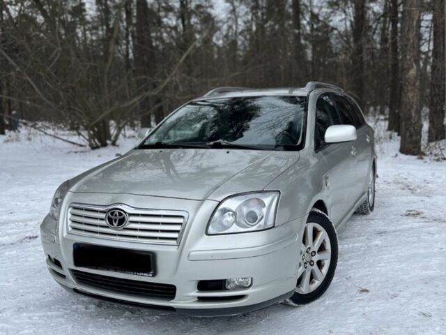 Серый Тойота Авенсис, объемом двигателя 2 л и пробегом 330 тыс. км за 2950 $, фото 1 на Automoto.ua