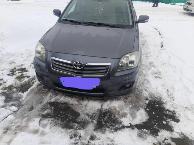 Сірий Тойота Авенсіс, об'ємом двигуна 0 л та пробігом 200 тис. км за 6800 $, фото 1 на Automoto.ua