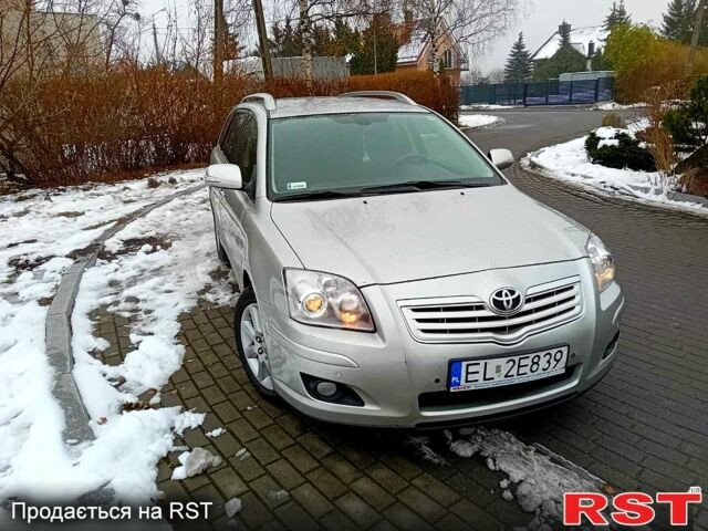 Серый Тойота Авенсис, объемом двигателя 2.2 л и пробегом 284 тыс. км за 1700 $, фото 1 на Automoto.ua