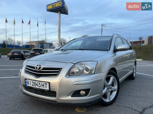 Серый Тойота Авенсис, объемом двигателя 2.2 л и пробегом 299 тыс. км за 7200 $, фото 1 на Automoto.ua