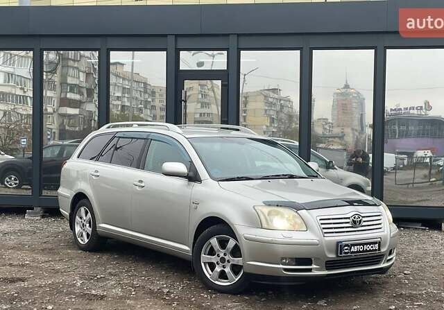 Серый Тойота Авенсис, объемом двигателя 2.2 л и пробегом 299 тыс. км за 7490 $, фото 1 на Automoto.ua